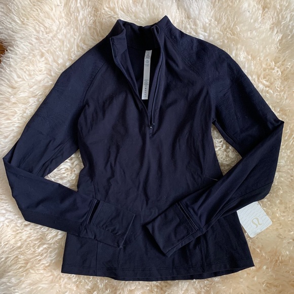 Lululemon toasty tech 1/2 zip - Picture 2 of 14